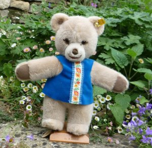 画像1: 大変貴重なお品です！ シュタイフ社アーカイブより Tapsy Bear Pale Beige 30cm 1980年〜1981年（ビンテージ）