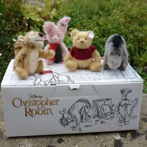 画像1: 1セット限り☆　2018年　シュタイフ Christopher Robin（プーと大人になった僕）ギフトセット（英米限定）755番
