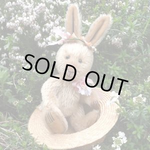 画像: 1点もの☆　うさぎのロミリー 15cm by Lynne Farmer（英）