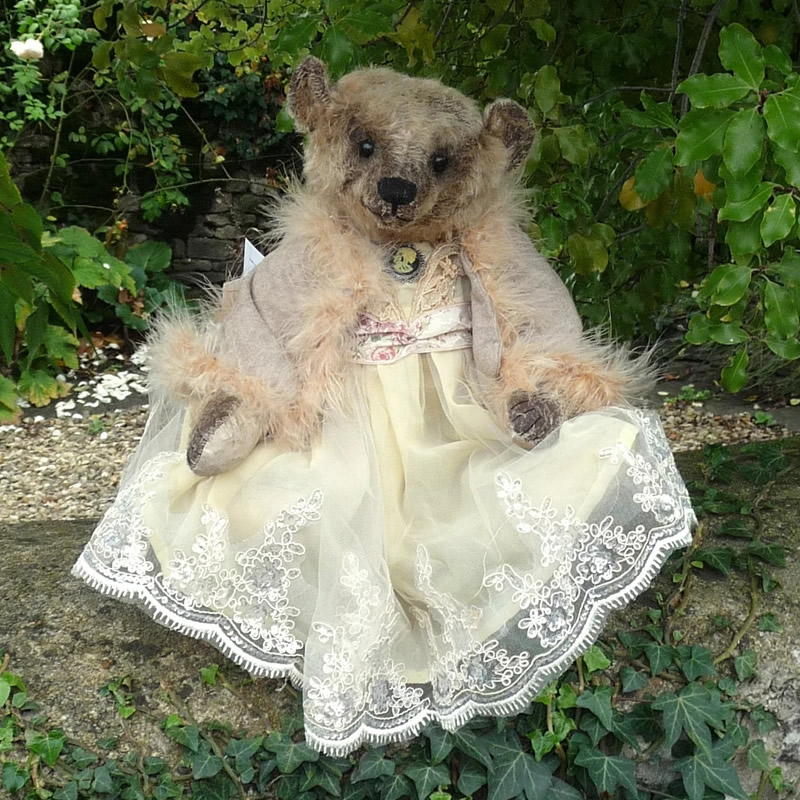 フォーゲットミーノット　ベア　メアリーさん　アーティスト フォーゲットミーノット 作家 テディベア・オブ・ウィットニー