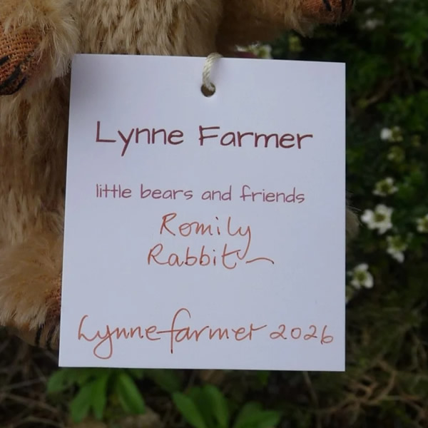 画像4: 1点もの☆　うさぎのロミリー 15cm by Lynne Farmer（英）
