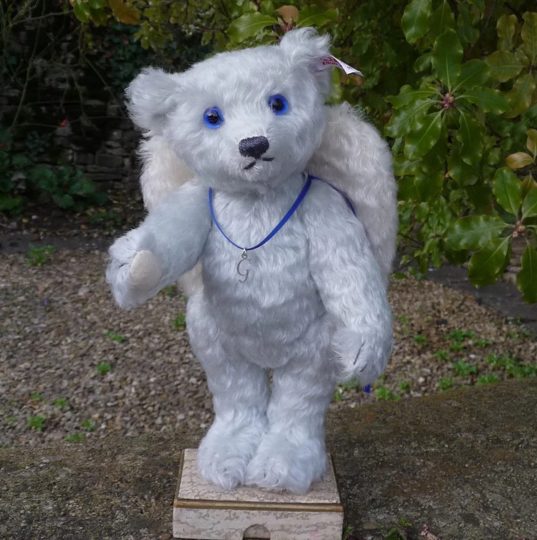 画像2: シュタイフ　【ウィットニー限定】 ジョージーナ・カーディアン・エンジェル・ベア 25cm シリアルナンバー 5番