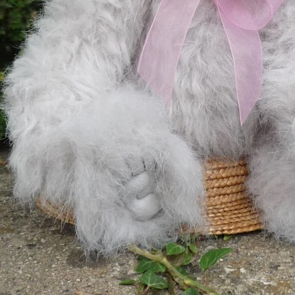 画像: チャーリーベアーズ  ロジエナ 34cm　(画像あり）