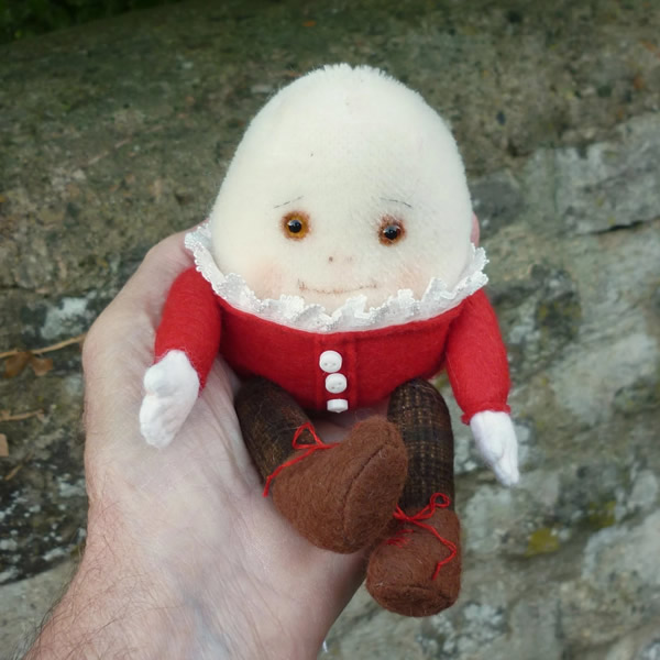画像: Lynne Farmerさん新作 1点もの☆　ハンプティ・ダンプティ 14cm by Lynne Farmer（英）
